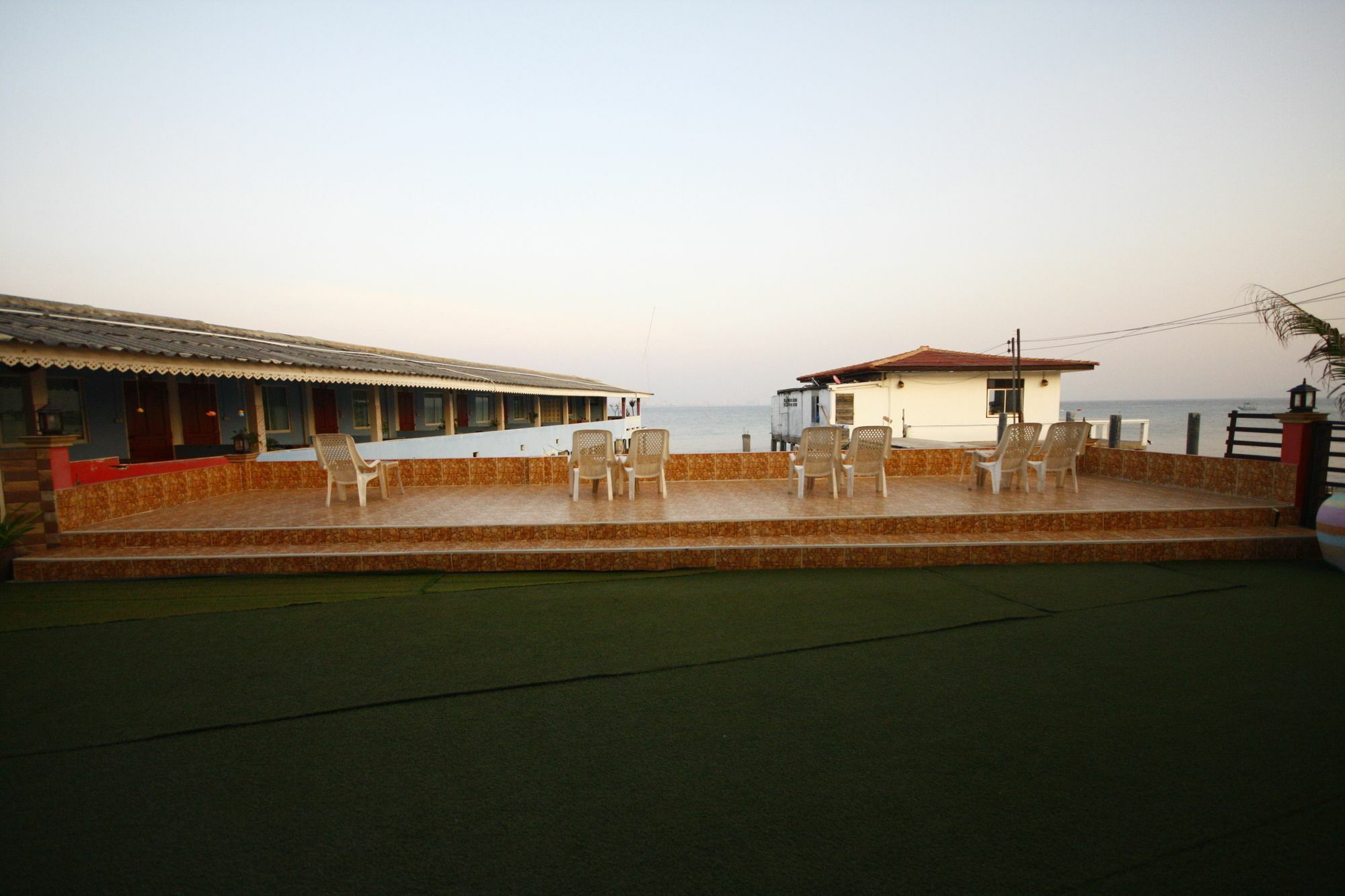 Koh Larn Sea Side Resort エクステリア 写真